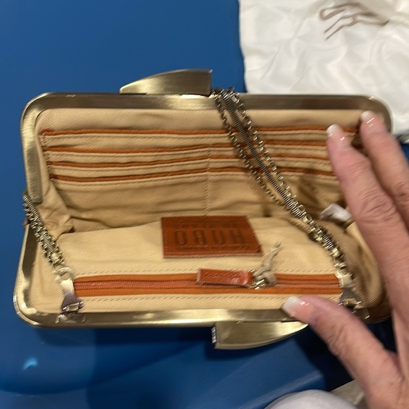 Hobo HALEY NWT Beautiful clutch   rose gold tone measurement are in photos. - Picture 4 of 7